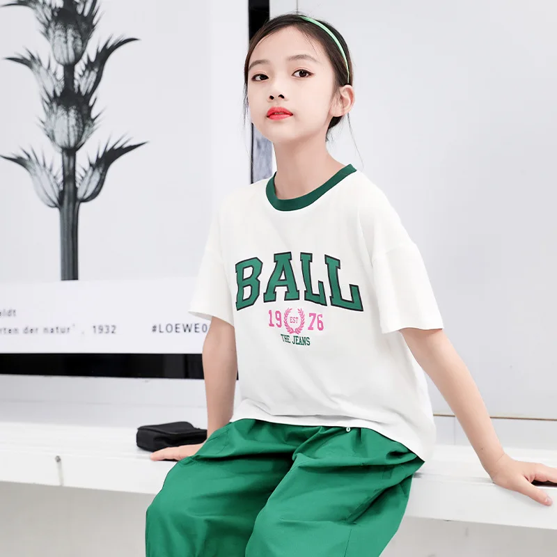 

Korean Summer Girl Children's Top And Bottom Set School Girl Alphabet Short-Sleeved T-Shirt+Cropped Pants Kids Girls Tracksuit