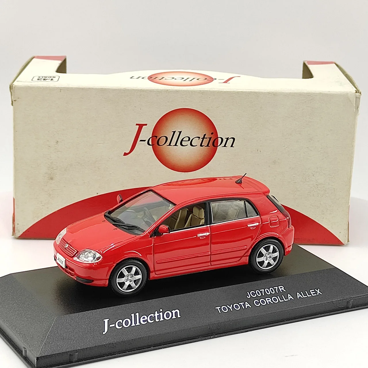 

Defective Diecast JC 1:43 Scale Toyota COROLLA ALLEX XS 150"G Alloy Car Model Collectible Toy Gift Souvenir Display Ornament