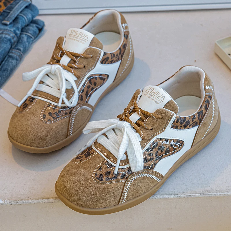 Leather Large Size Women's Shoes 4143 Leopard Print Dequn Shoes 2026 Spring New Flat Bottom Retro Casual Sports Shoes