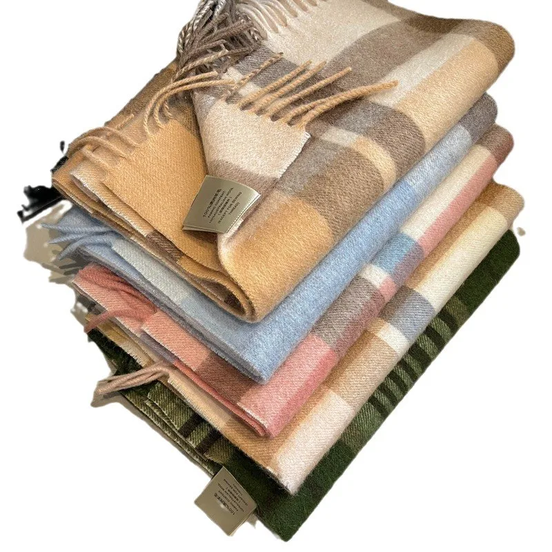 2026 جديد دافئ الصوف منقوشة وشاح المرأة أعلى جودة الرقبة حماية الوردي وشاح للأزواج شرابة منقوشة تصميم الخريف الشتاء #1