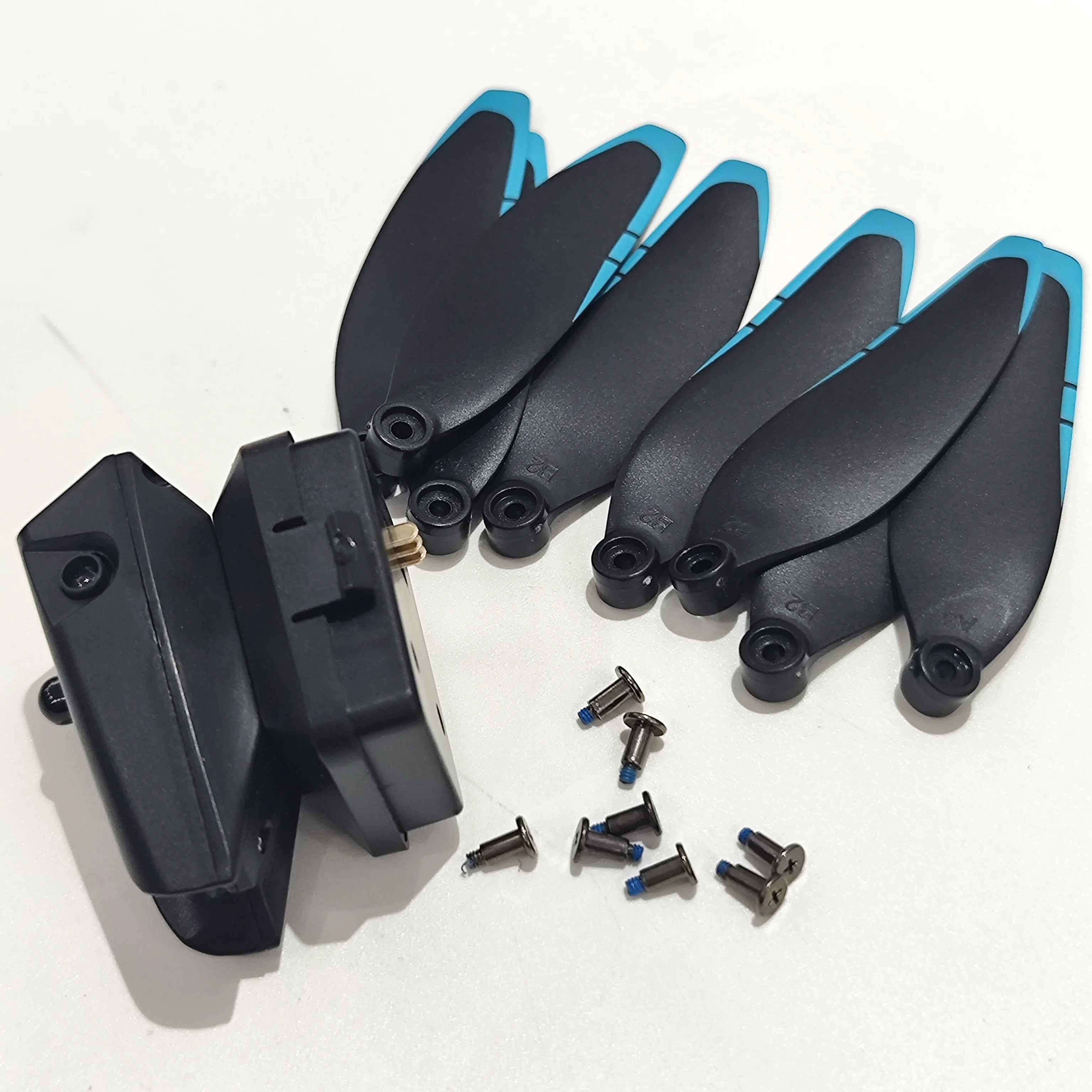 

LSRC XT606 Складной дрон, оригинальная головка для предотвращения препятствий, CW CCW, вентилятор, лопасть пропеллера, комплект аксессуаров для радиоуправляемого квадрокоптера LS-XT606