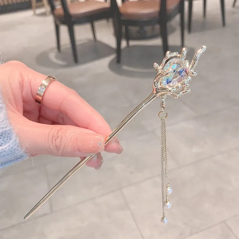 Vintage Metal Flower Hairpin For Women Antique Hair Stick For Girl Hair Clip Costume Chinese Hanfu Hair Accessories Bun Maker