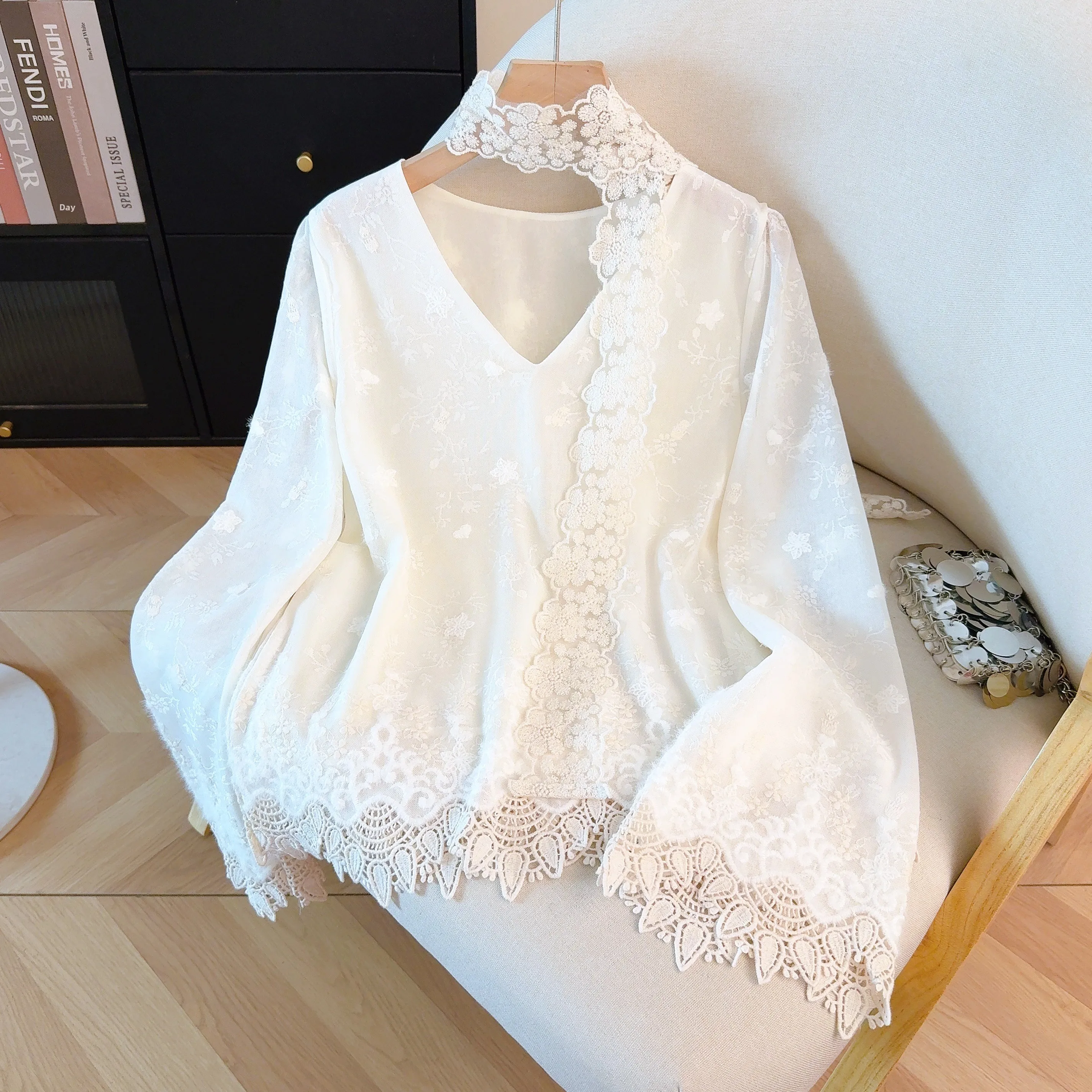 

Elegant White Lace Embroidery Hanging Neck Chiffon Shirt Women Spring Design Unique Fashionable Blouse Original Design Loose Fit