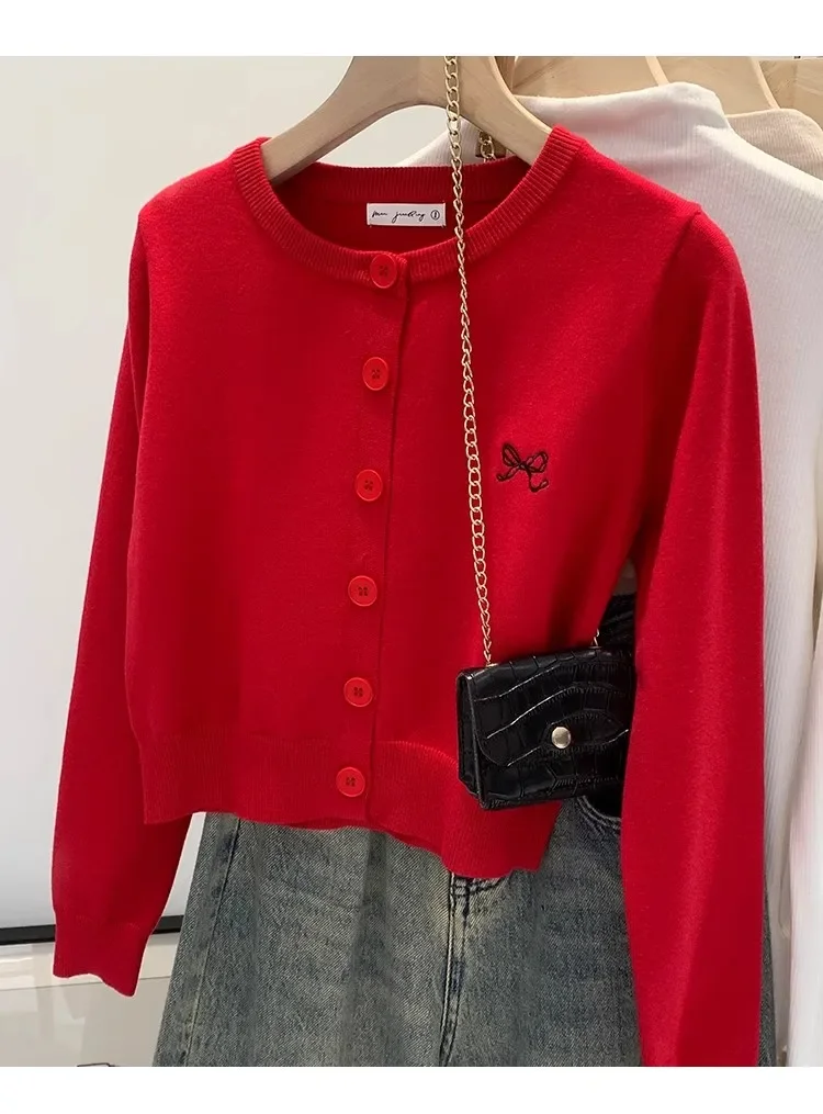 2026 Herbst Winter Damen Pullover Bestickter Schmeichelnder Strick Damen Cardigan Koreanisch Schick Einzigartiges Design Strickpullover Oberbekleidung Top – Detail 4