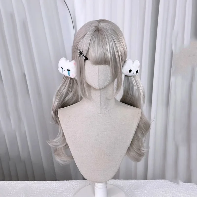 Grijze pruik, lang haar, gesimuleerd hoofd van kunsthaar, anime-spelaccessoires, cosplay, volledig hoofddeksel, krullend haar, fotoshow rekwisieten