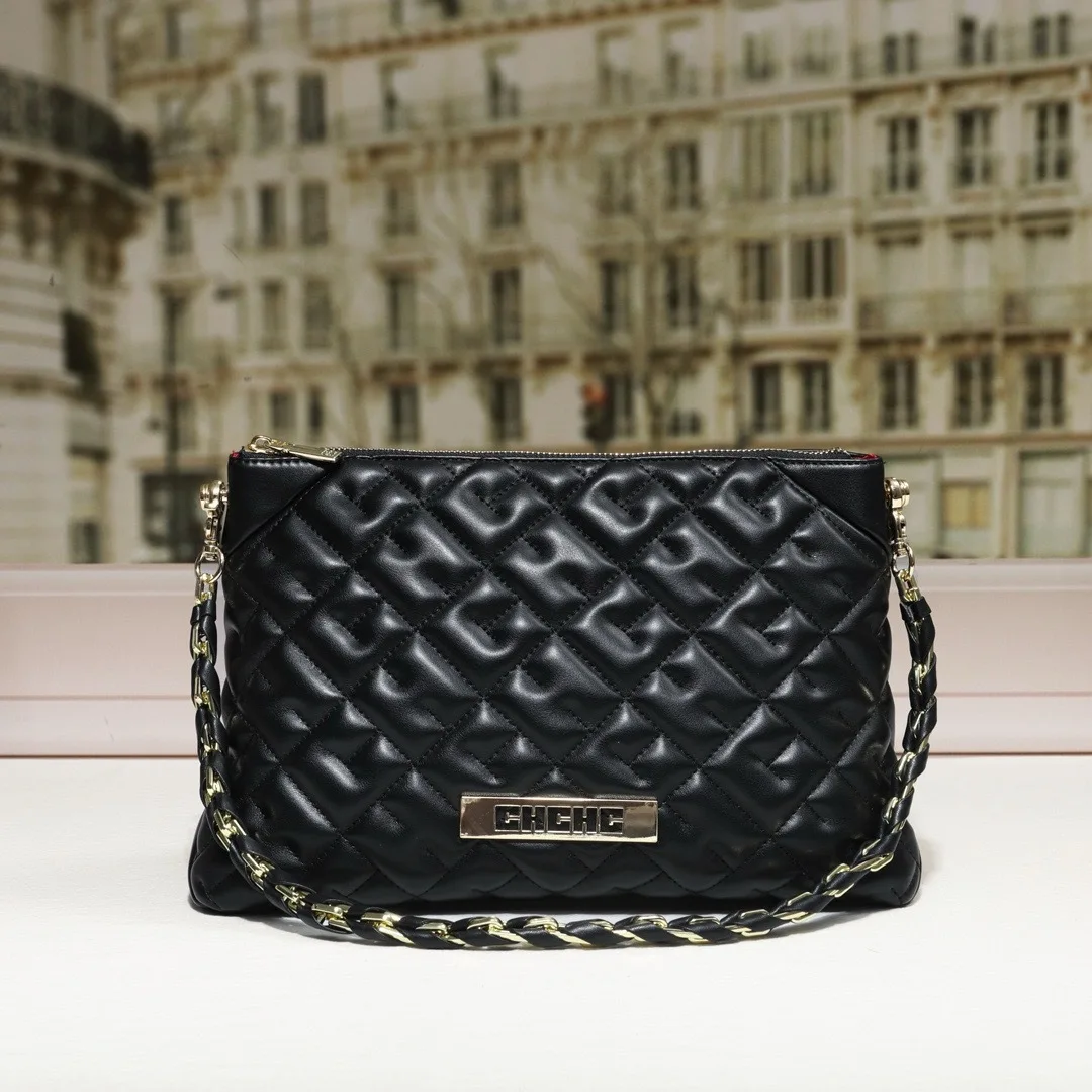 

CHHC Fashionable High-End Unique Messenger Bag for Women Solid Color Letter Logo Casual Commuter Trendy