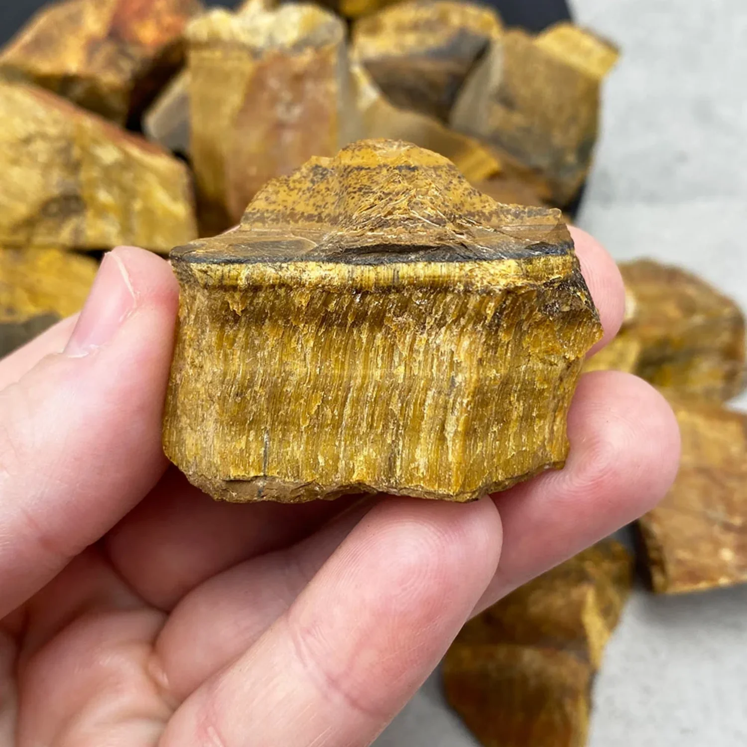 Natural Tiger'S Eye Rough Stone Raw Rough Unpolished Rock for Polishing, Vase Filler, Jewelry Making, Fish Tank Aquarium Gravel
