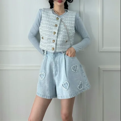 Anti-Aging Heart-Shaped Splicing Wide Leg Denim Shorts Casual High Waist Short Pants for Young Women Summer Season Jeans