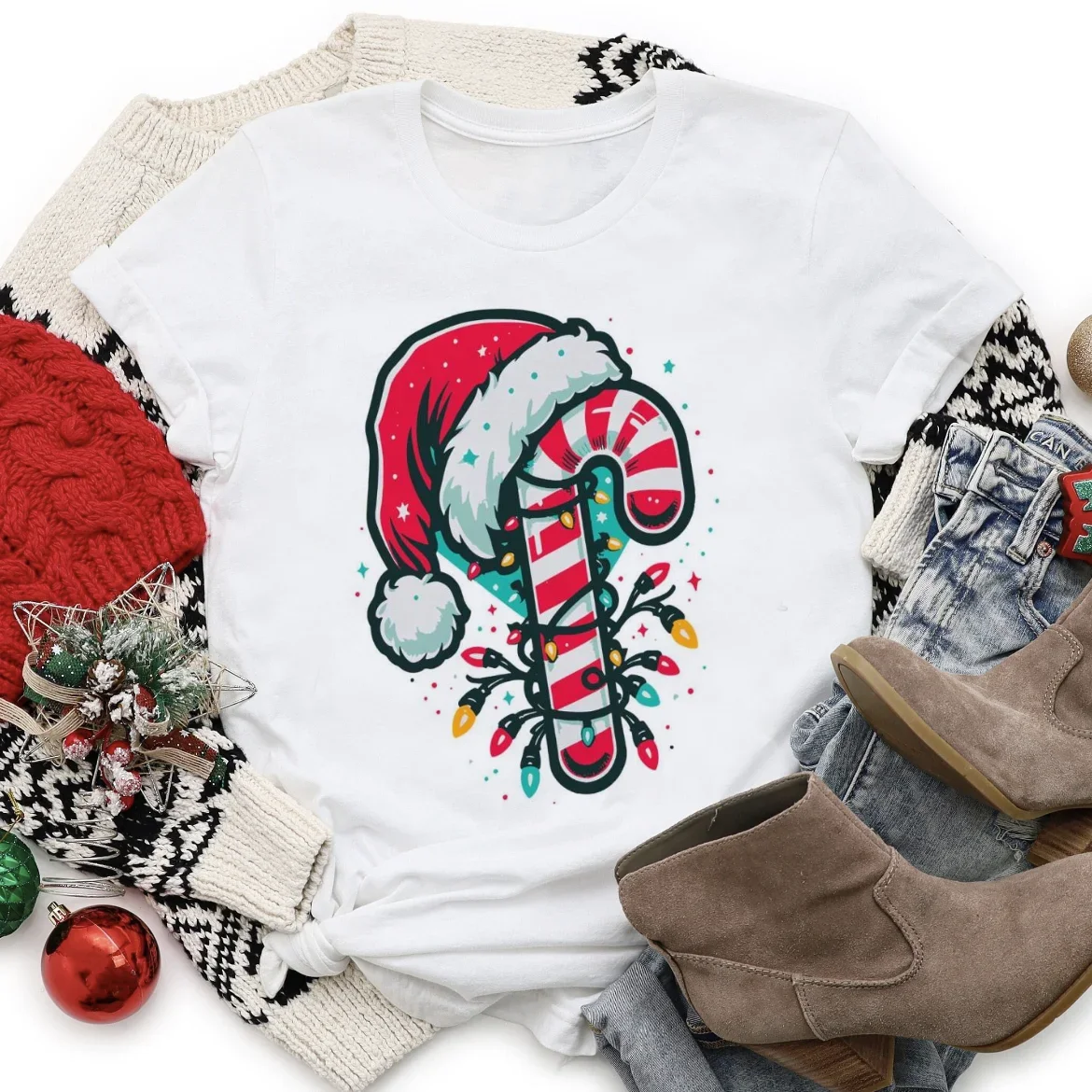 New Year Holiday Cartoon Retro Candy Can Christmas Lights Christmas Pattern Cute Top T-Shirt Printed Casual O-Neck T-Shirt