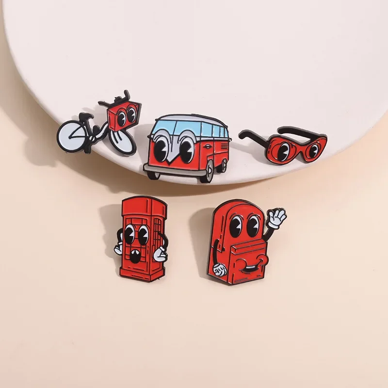 Car Brooch Red Big Eyes Bicycle Bus Metal Badge Small Gifts Wholesale Cap Pins for Backpacks Backpack Accessories Lapel Pin Bag