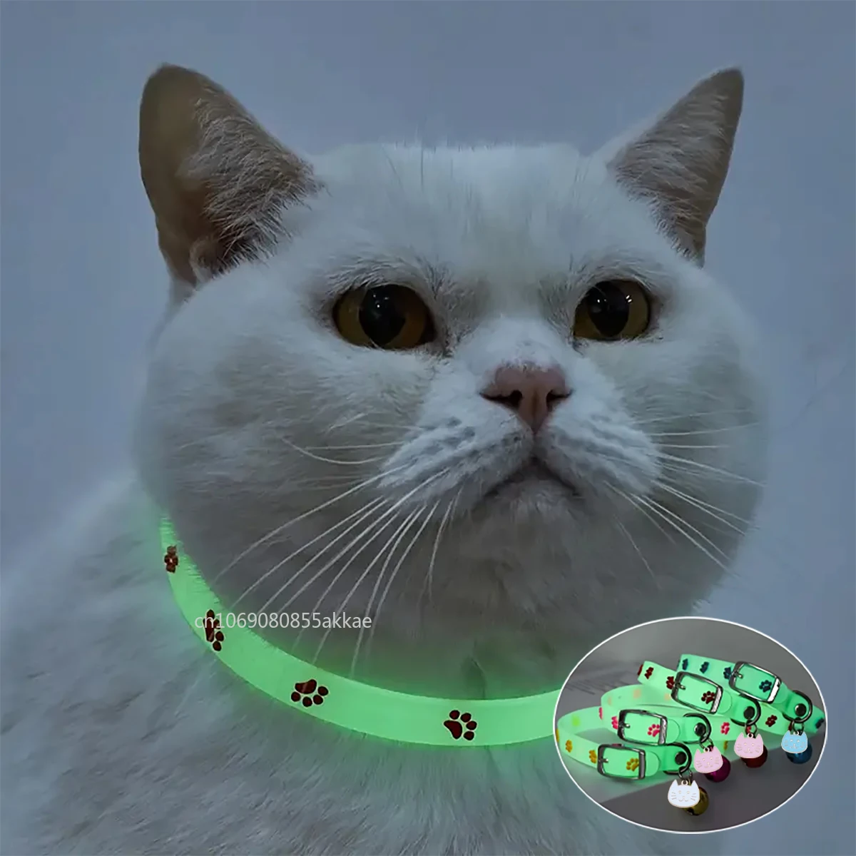 1pc Luminous Cat Necklace Glowing Small Dog Cat Collar Anti-Loss Fluorescent Silicone Cat Bell Collar Neck Ring Pet Accessories