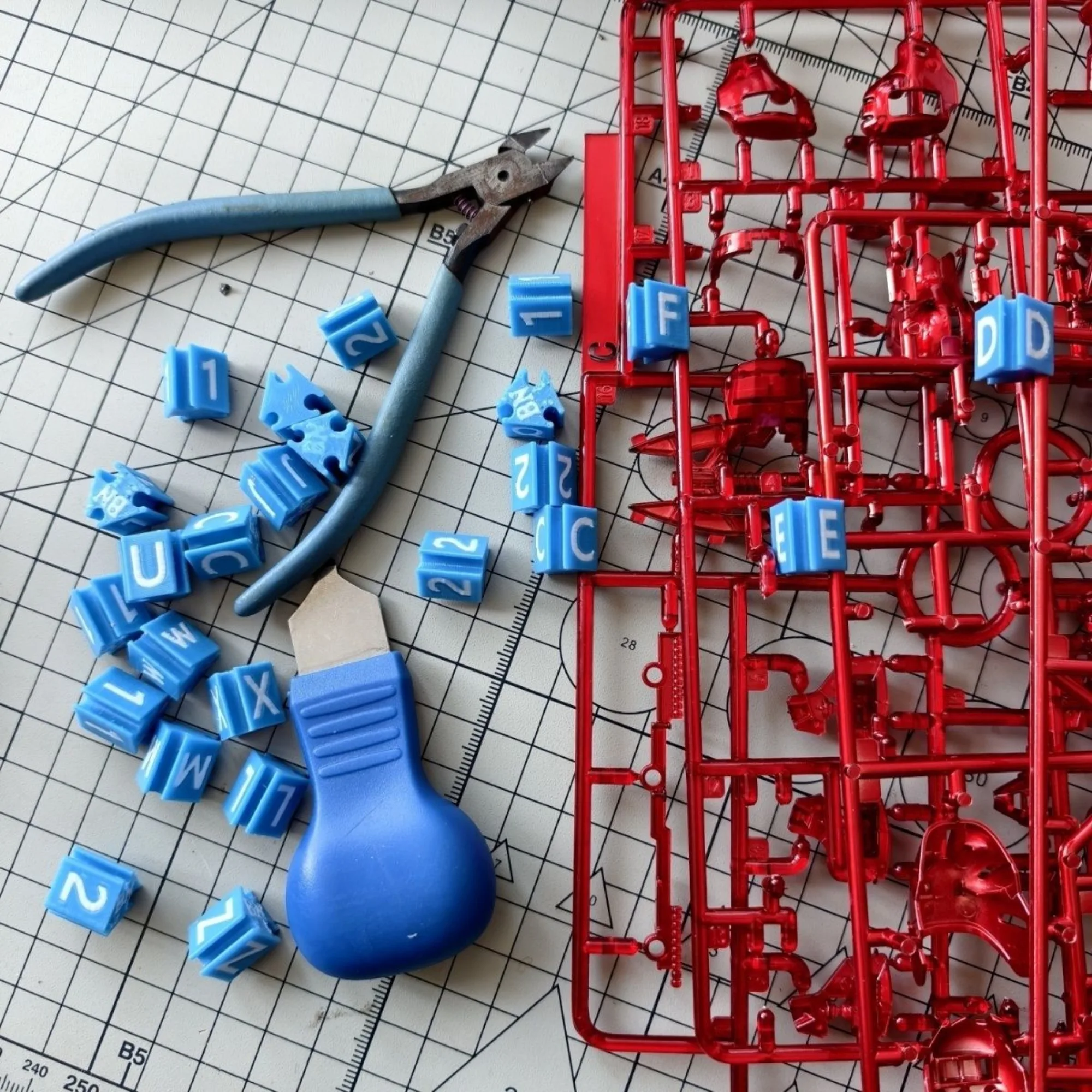 3D Printed Sprue Label Clips Precise Classification Multi-scenario Application Anti-confusion for Gundam Model Sorting Tools