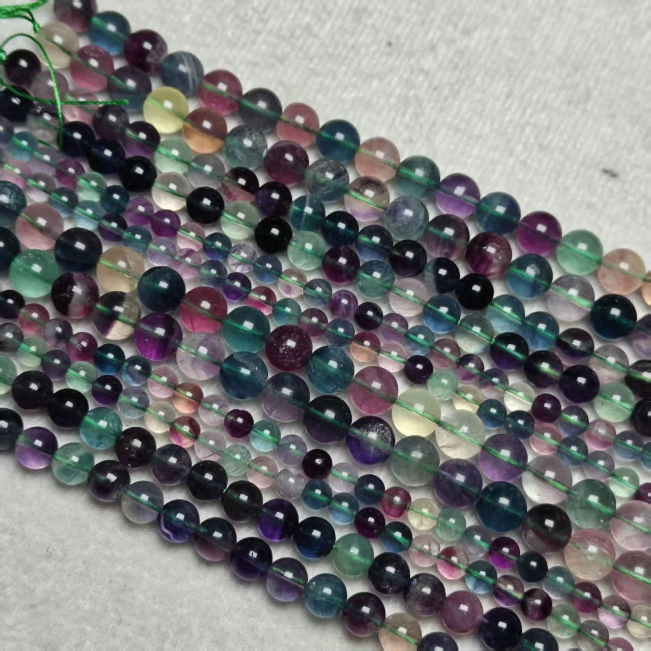 Großhandel Natürliche AA+ Farbige Fluorit Glatte Runde Lose Perlen Zylindrisch Gerades Loch DIY Armband Halskette Zubehör – Detail 5