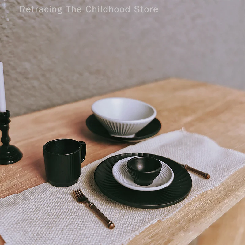 7 pezzi/set casa delle bambole mini piatto decorativo ornamento stoviglie e utensili a strisce modello accessori per mobili da cucina giocattoli per bambini