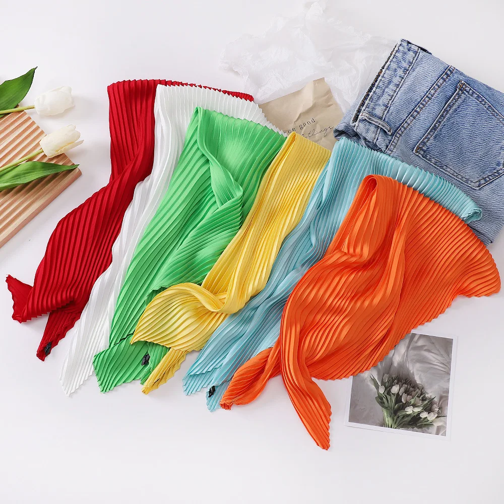 70cm Lightweight Solid Square Scarf Wrinkle Texture Women‘s Four Seasons Versatile Office Daily Neck Scarf Simple  Accessory