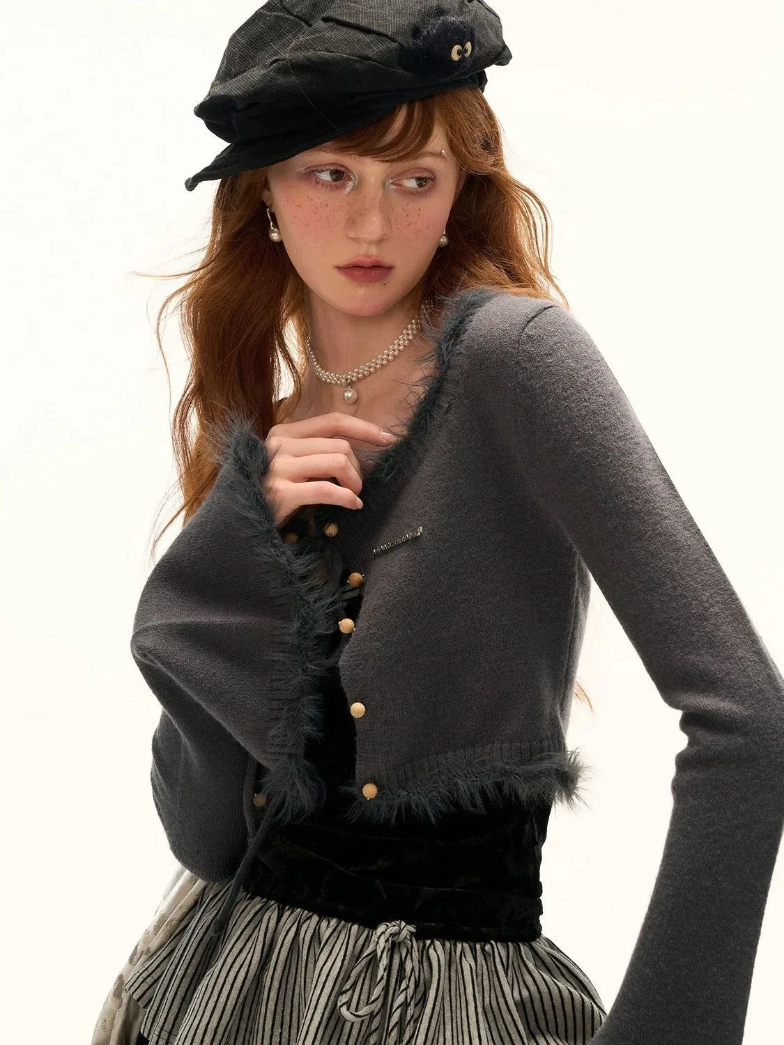 Real Shot Zweiteiliges Damen-Set mit quadratischem Ausschnitt und Strickjacke zum Binden + gefälschtem zweiteiligem gestreiftem Rüschen-Cami-Oberteil mit langen Ärmeln