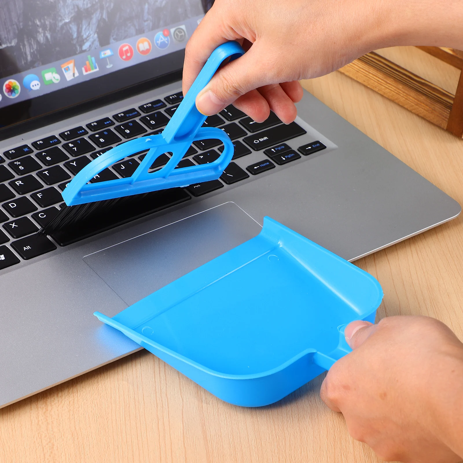 

3 set Broom Dustpan Set Small Cleaning Tools Pet Cage Brush Mini Sweeping Kit For Car Sofa Desk Tiny Brooms With Holes