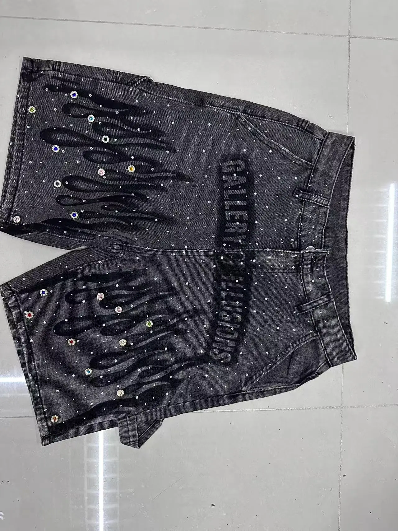 

Y2K Vintage Flame Pattern Distressed Jeans Rhinestone Decoration High Waist Denim Shorts Hip Hop NEW Fashion Streetwear
