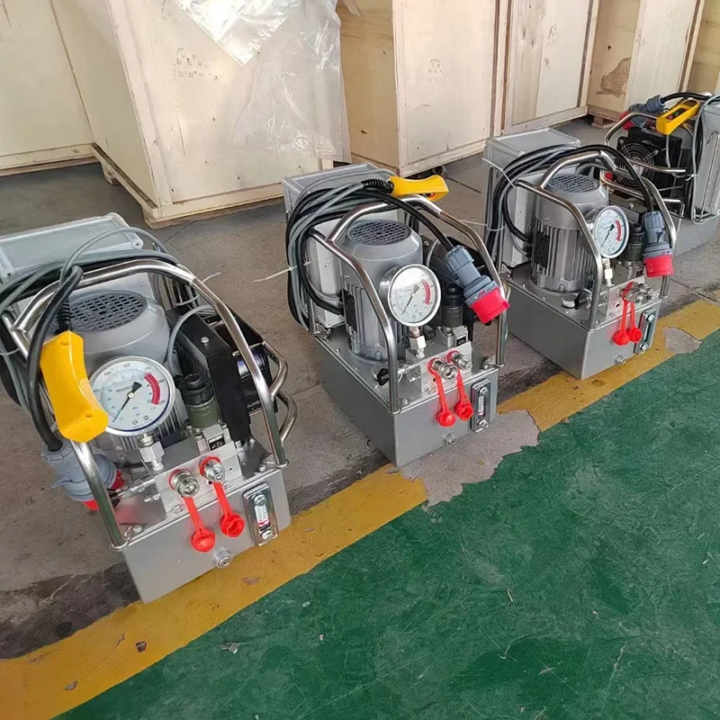2026 Three-stage pump EPS200 ultra-high pressure electric pump for hydraulic drive wrench Large flow light hydraulic pump 7.1