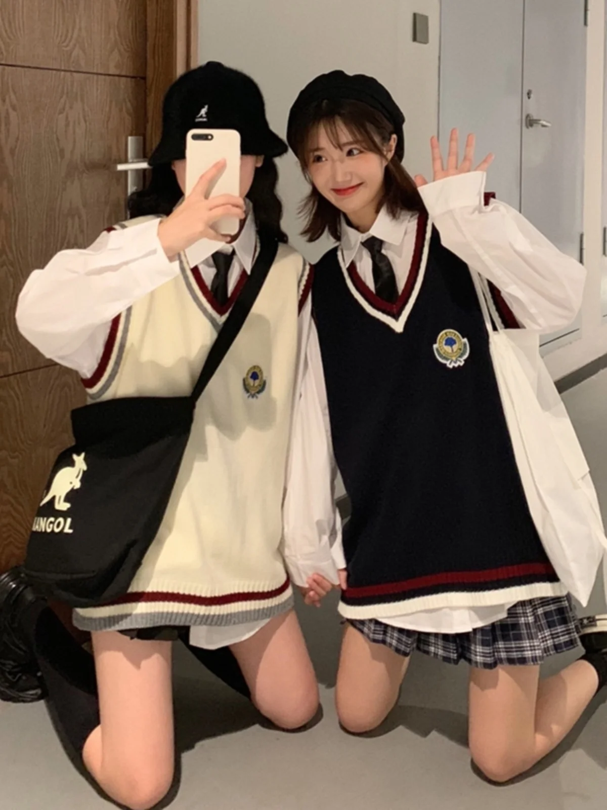 سترة محبوكة فضفاضة للنساء لفصلي الربيع والخريف، سترة كورية بقلنسوة وياقة على شكل V، ملابس خارجية عصرية بلون واحد