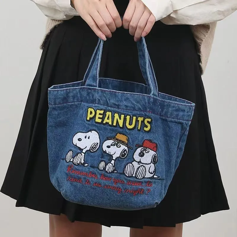 2026 New Snoopy Denim Handbag Cartoon Cute Lunch Bag Fashion Popular Shoulder Bag Girls Lunch Box Bag Travel Bag