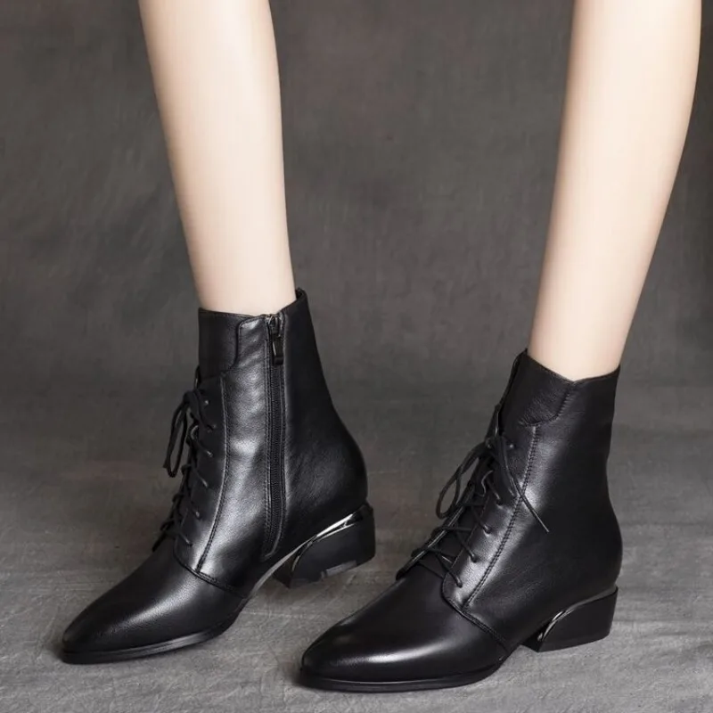 Small Short Boots Soft Leather Thick Heel Medium Heel 2023 Autumn and Winter New Women's Black All-match Comfortable Nude Boots