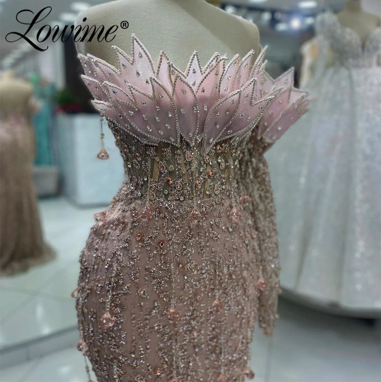 Pink 3D Leaf Beaded Crystal Prom Dresses Arabic Evening Formal Occasion Dresses 2024 Long Sleeve Wedding Party Engagement Gowns