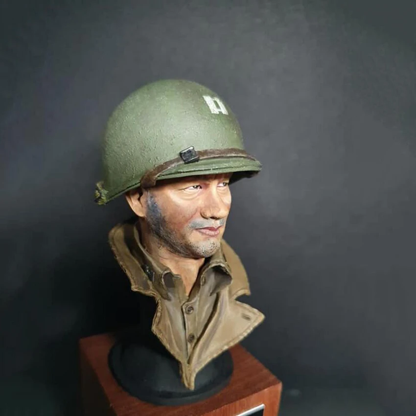 1/10 US Officer in winter bust Normandy 1944  Resin figure Model kits Miniature soldier Unassembly Unpainted