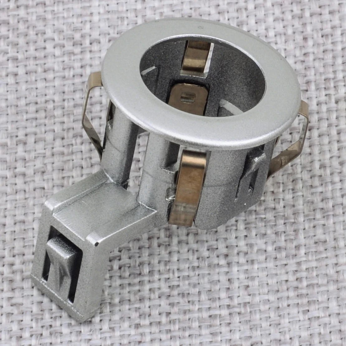 

Серебряный держатель кронштейна датчика заднего вида для помощи при парковке, подходит для Toyota Sequoia Sienna Lexus GX460 8934833060