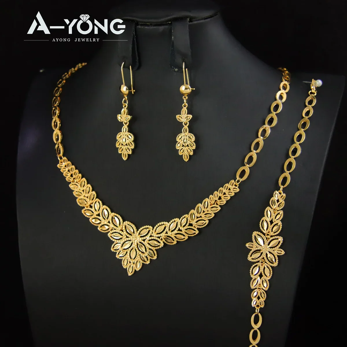 Luxury Dubai Wedding Jewelry Set 21k Gold Plated Arab Bridal Gold Necklace Bracelet Earrings Brazilian Women Vintage Jewelrys