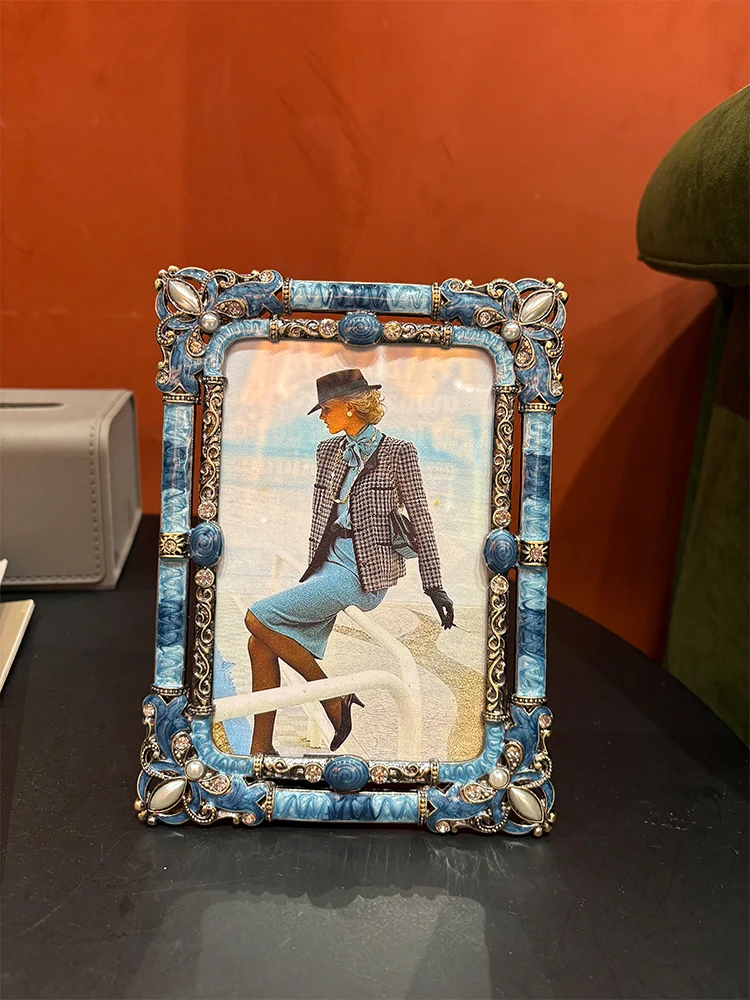 marco-de-fotos-de-metal-azul-retro-adorno-para-colgar-en-la-pared-del-dormitorio-marco-de-fotos-personalizado-de-67-pulgadas-mesa-de-alta-gama-estilo-europeo-con-p