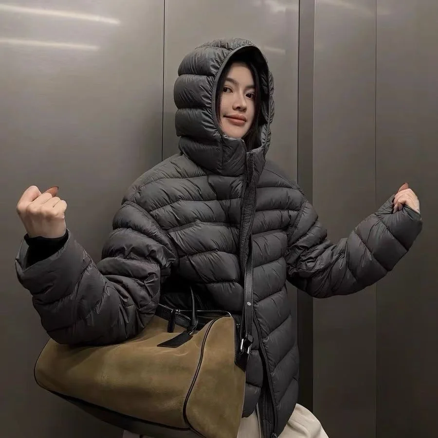 Winter Cotton Jacket Women's Short Loose Fit Fashionable Hooded Turtle Back Commute Coat Warm Comfortable Korean Style
