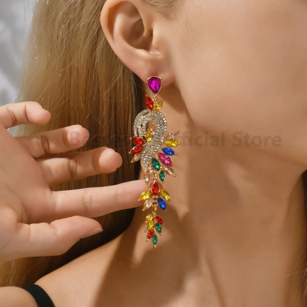 Vintage Maple Leaf Design Elegant Long Dangle Earrings For Woman Colorful Crystal Charm Ear Pendant Luxury Fashion Jewelry Gift