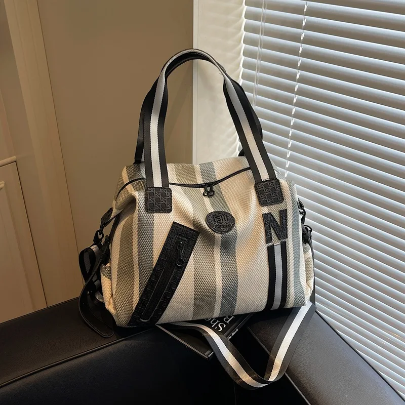 

Многофункциональная женская сумка Weekender Tote 2025 года, просторная трансформируемая спортивная сумка со съемным ремешком для путешествий и улицы