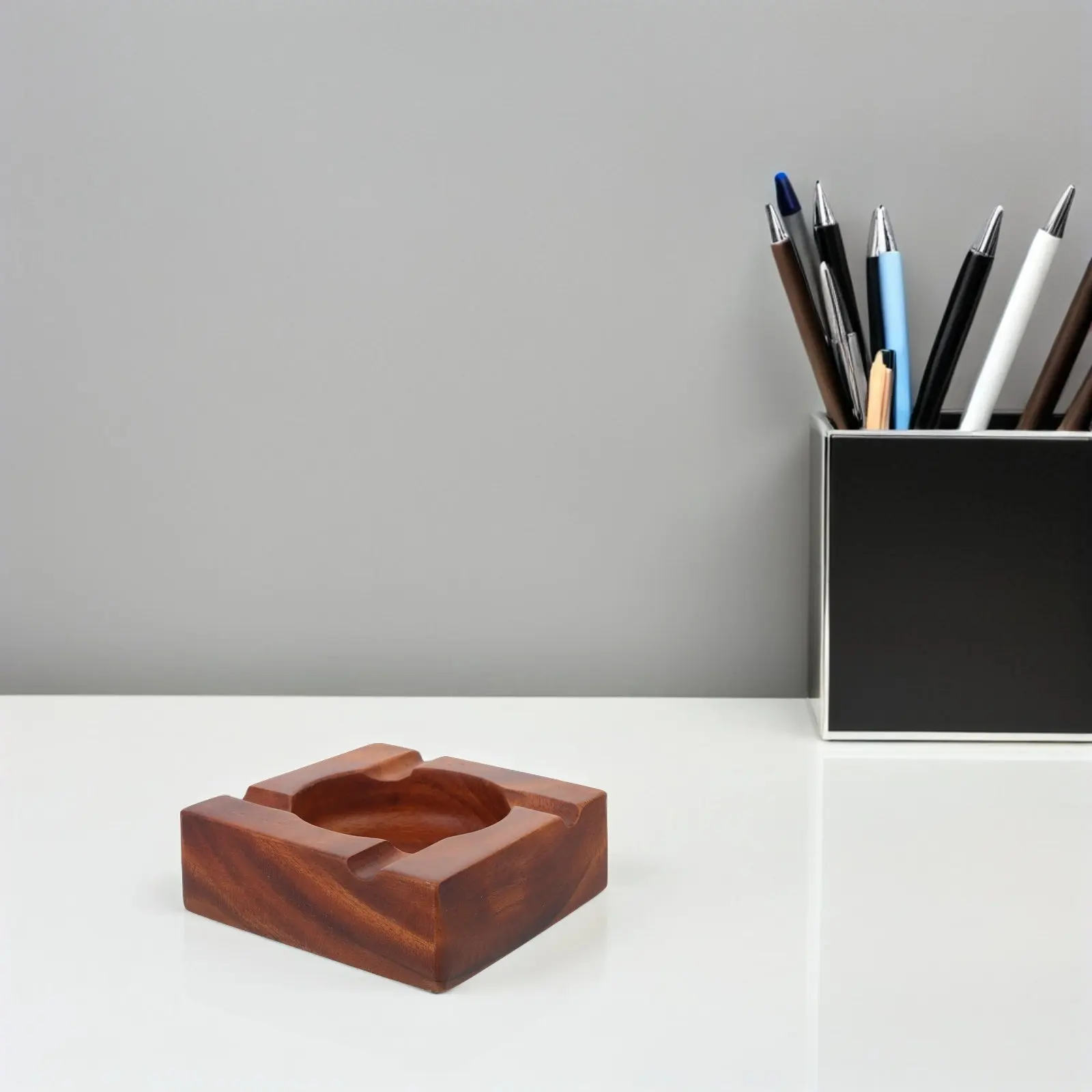 

Ash Tray Holder Cigar Accessories for Men Cigarette Ashtray Wood Ashtrays Smokers