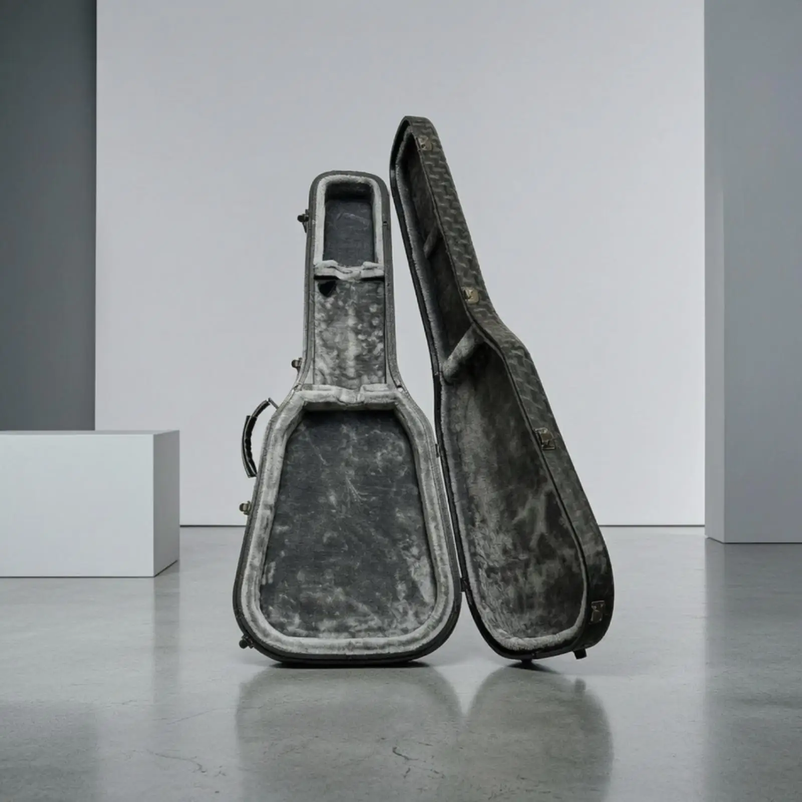 Expanded Polypropylene Electric Guitar Case Lightweight Soft-Lined Electric Guitar Hard Case Impact-Resistant Travel-Ready