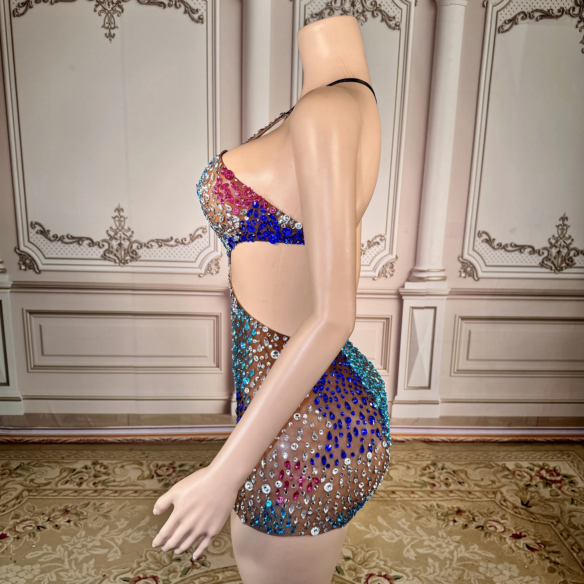 ZD Hot Selling Bodycon Mini-jurk Strass Sheer Backless voor Nachtclub Strandfestivals Natuurlijke Sexy Club Feestjurk