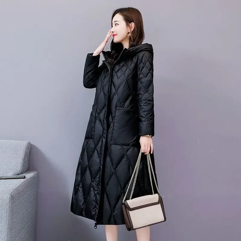 

2025 European Winter Women's Down Cotton Jacket Commuting Windproof Hoodie Slim Fit Parkas
