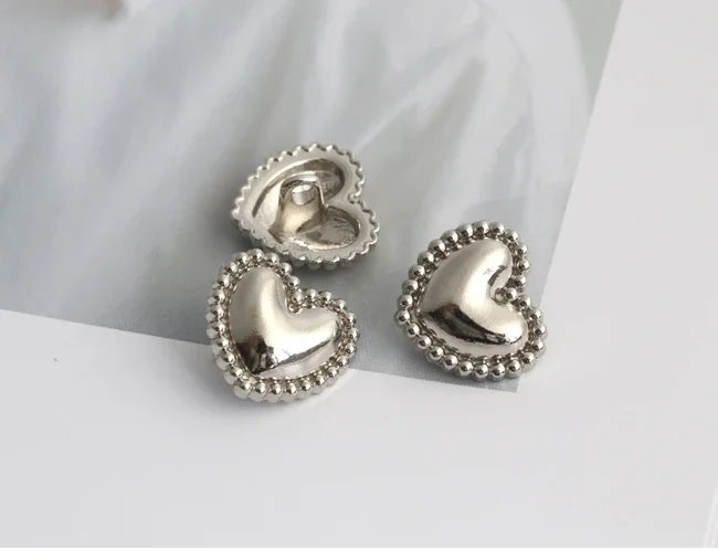 10szt/lot Rozmiar: 11.5-23mm Metalowe guziki Sweet Heart Metalowy guzik do szycia odzieży Akcesoria do ozdabiania (SS-1008)