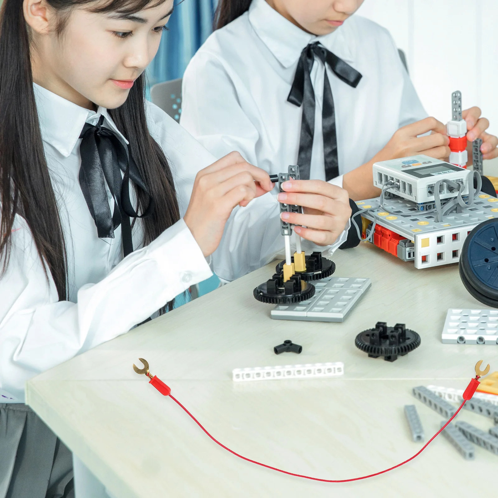 

7Pcs Circuit Experiment Kit Wires with Clips Banana Plugs for Kids Learning and Exploring Electricity Principles