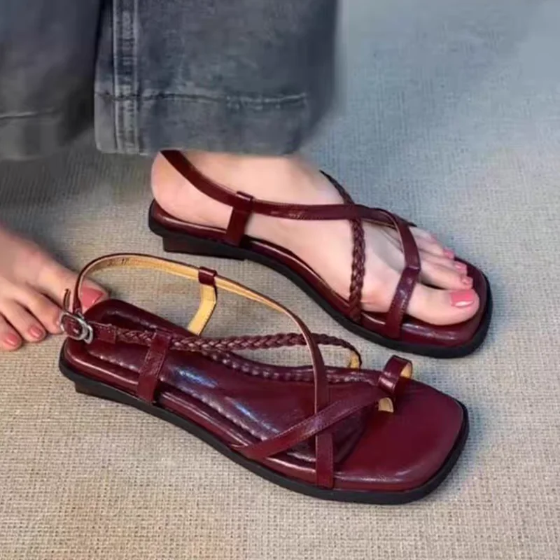 Women's Sandals Flats Designer Clip Toe Shoes for Woman Summer Slippers 2026 Fashion New Flip Flops Comfort Walking Woman Slides
