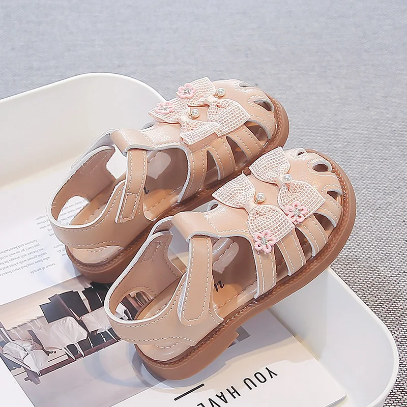 Toddler Girls Toes Capped Leather Sandals with Cute Bow 2026 New Summer First Walker Beach Shoes Non-slip Comfort Outdoor Play