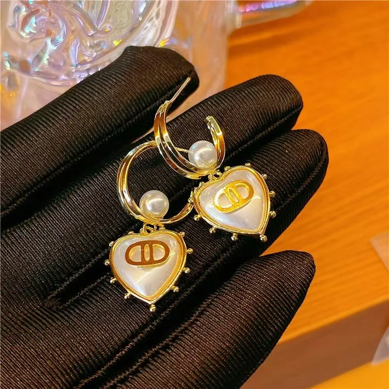 

Шикарные элитные серьги для женщин, модные ретро-европейские стильные антиаллергенные универсальные женские милые элегантные серьги