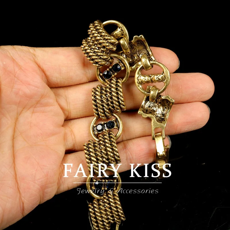 vintage distressed alloy necklace bracelet stud earrings versatile elegant diamond-encrusted jewelry