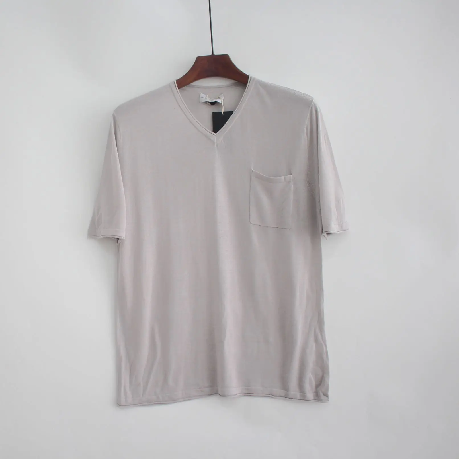 

Мягкий модальный хлопковый трикотаж, мужская тонкая футболка, летняя повседневная футболка с v-образным вырезом, чистый цвет, простой дизайн, удобная, приятная для кожи