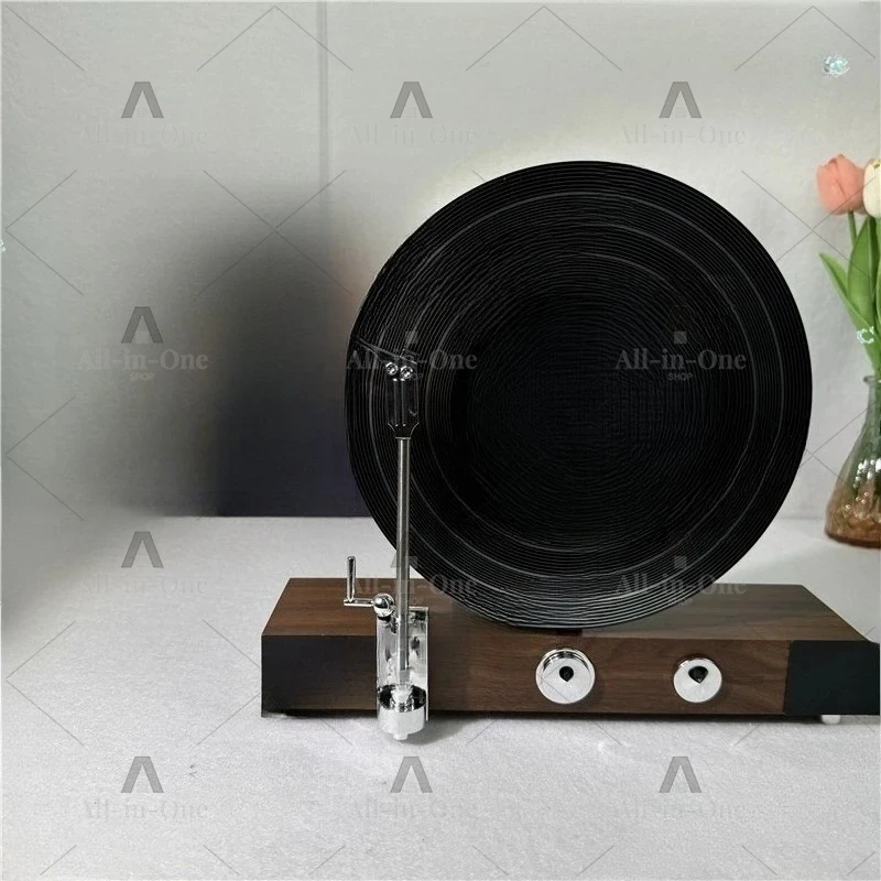 Modern light luxury vertical retro phonograph vinyl record player model villa model room decoration