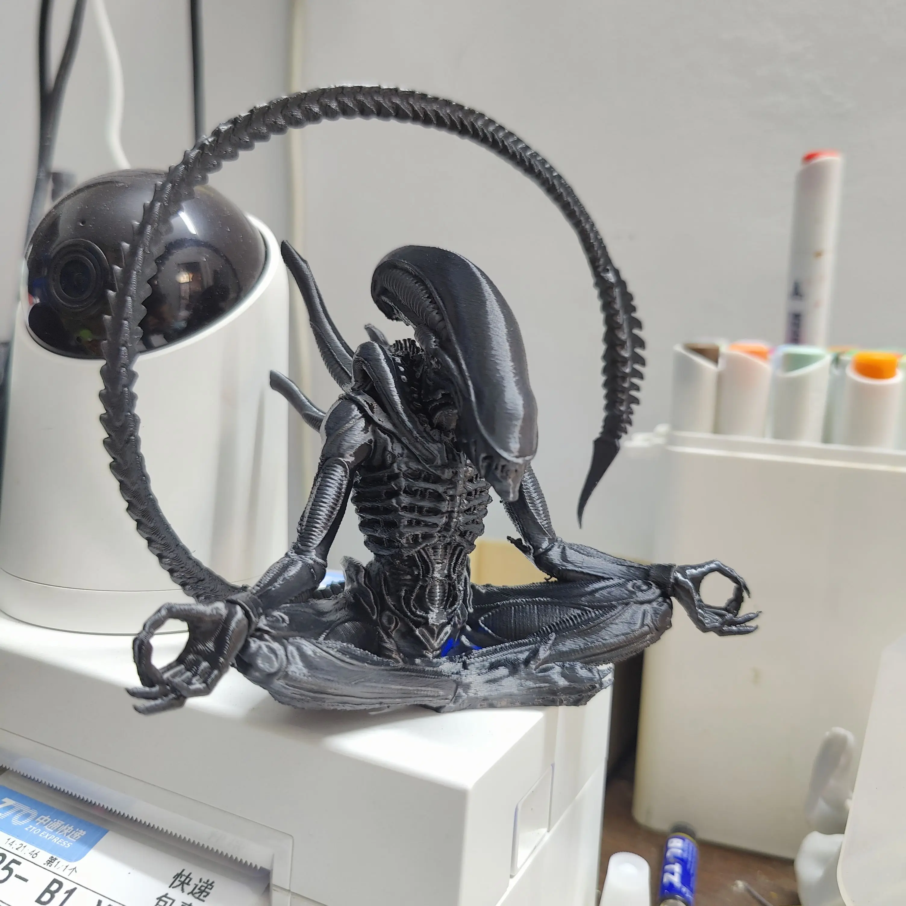 

Alien Movie Anime Figure Xenomorph Figures Alien Figurine 3D Print Statue Model Doll Collection Decoration Toy Boy Holiday Gift