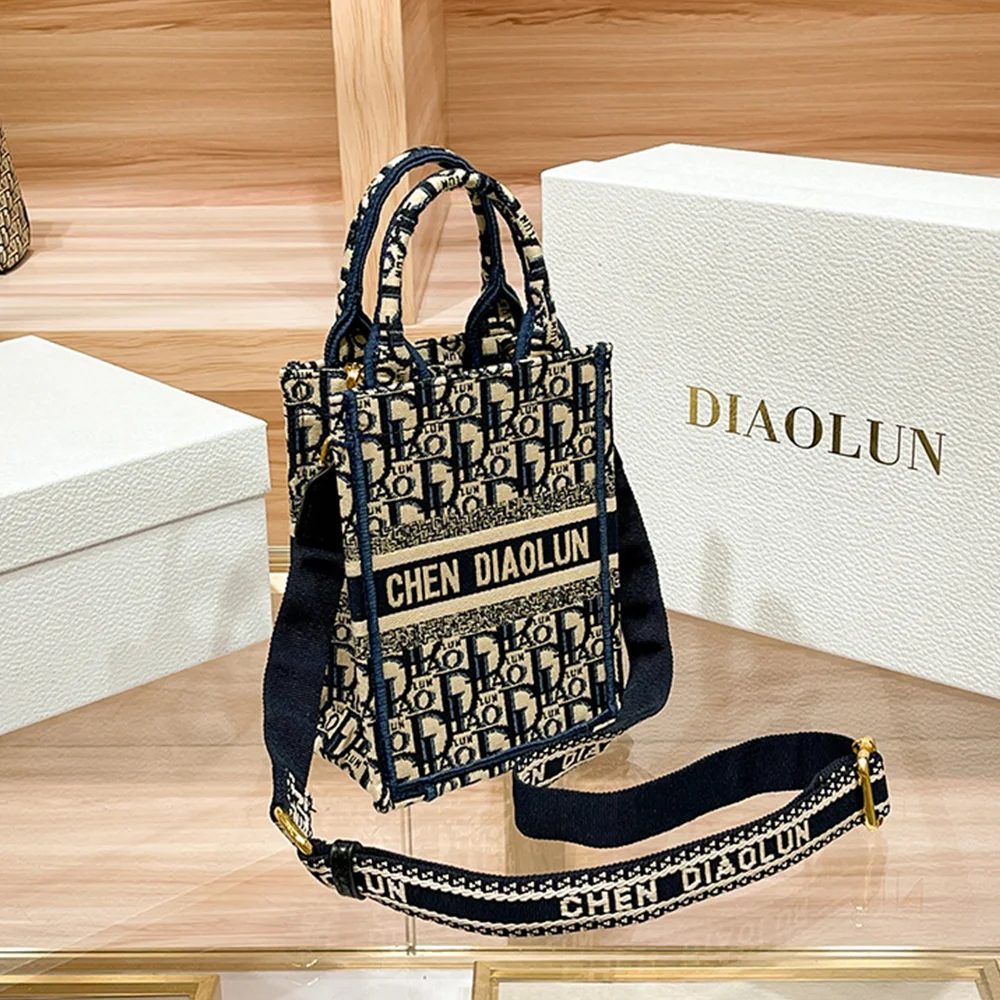 2024 New Ladies Embroidery Small Tote Mobile Phone Small Bag Shoulder Crossbody Handbag Women\'s Bags Fashion Bags