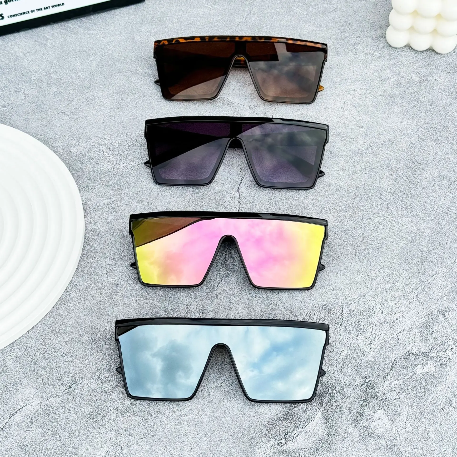 New Vintage Square Sunglasses Women Men Riding Glasses Sun Glasses Female Oval Eyewear Sunglasses for Male Female Eyeglasses