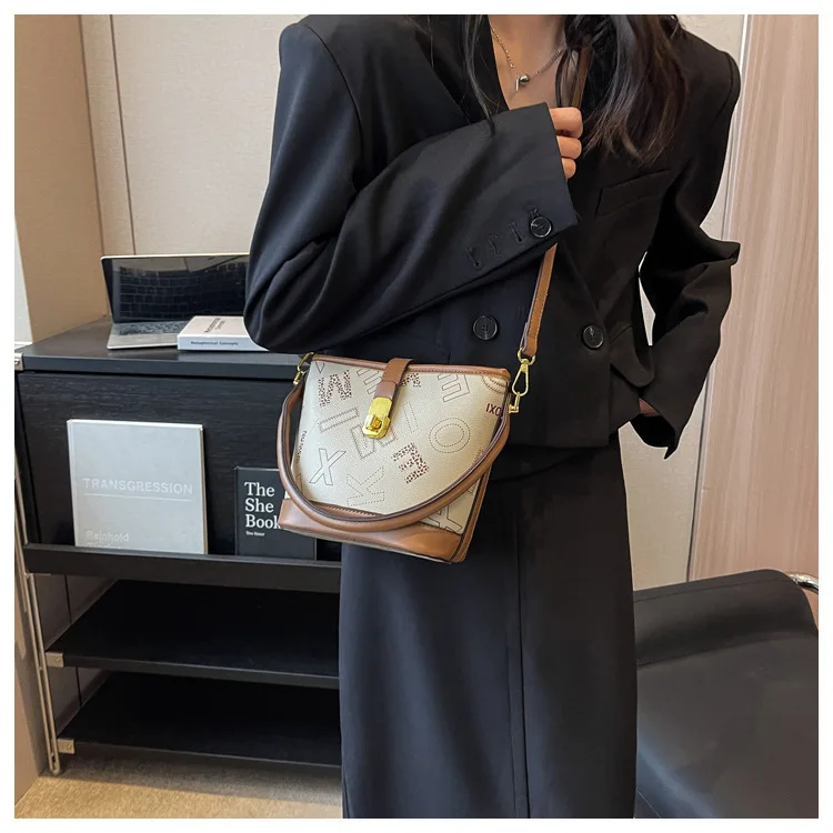 

2025 Color Block Bucket Bag, Korean Style Shoulder Purse for Women, Minimalist Crossbody Tote, Versatile Day-to-Night Bag